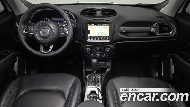 Jeep Renegade — interior