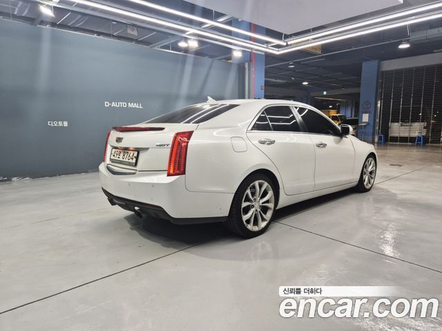 Cadillac ATS — interior
