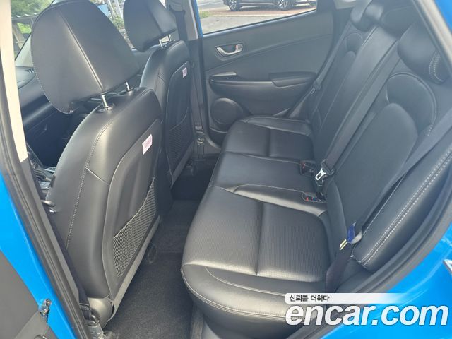 Hyundai Kona — interior