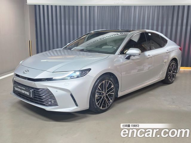 Toyota Camry — exterior