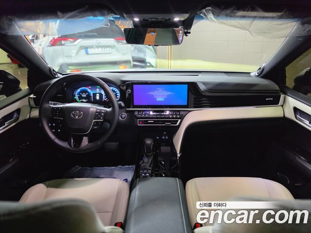 Toyota Camry — interior