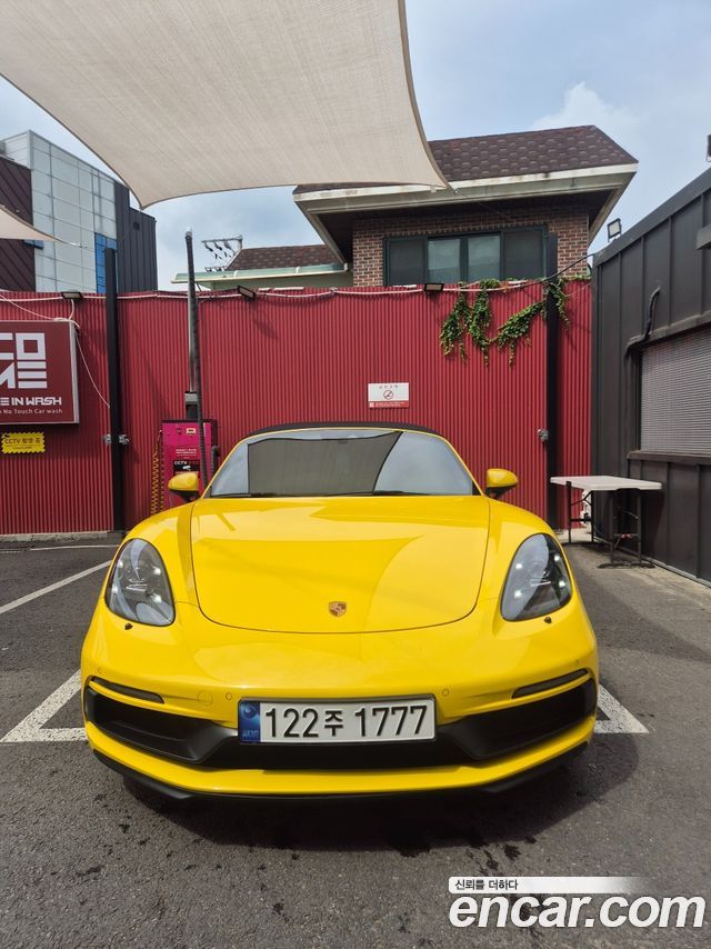 Porsche 718 — exterior