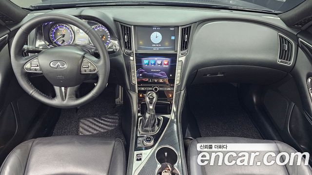 Infiniti Q50 — interior