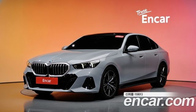 BMW 5 Series — exterior