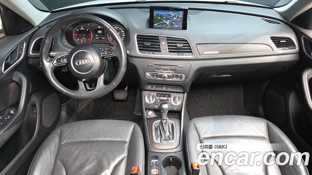 Audi Q3 — interior