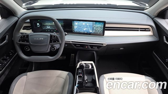 KG Mobility Musso — interior