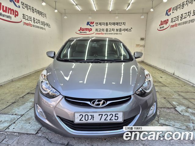 Hyundai Avante — exterior