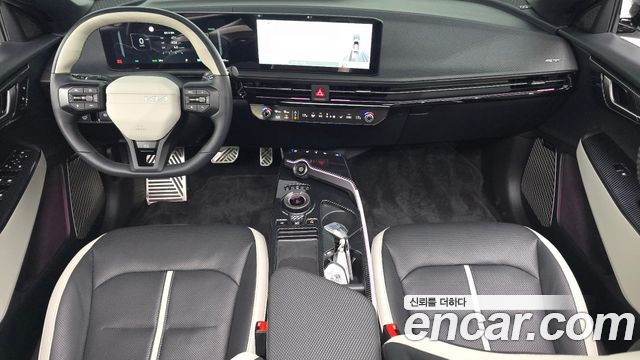 Kia EV6 — interior