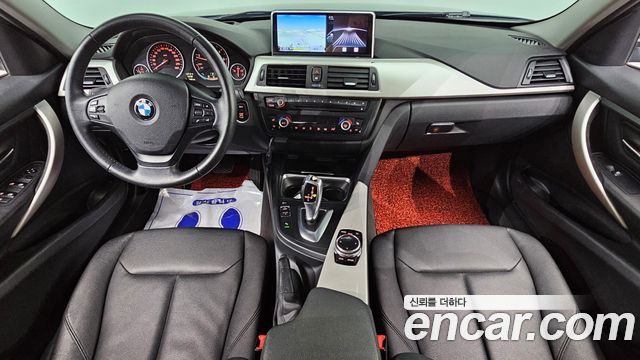 BMW 3 Series — interior
