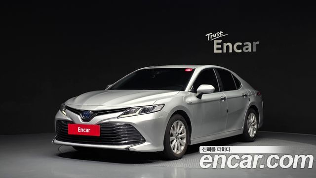 Toyota Camry — exterior
