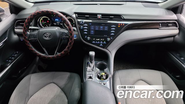 Toyota Camry — interior