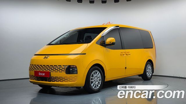 Hyundai Staria