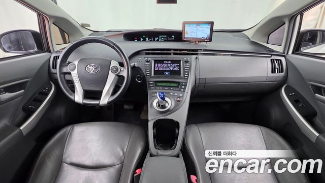 Toyota Prius — interior