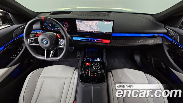 BMW M5 — interior