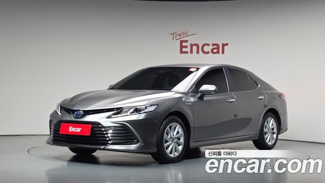 Toyota Camry — exterior