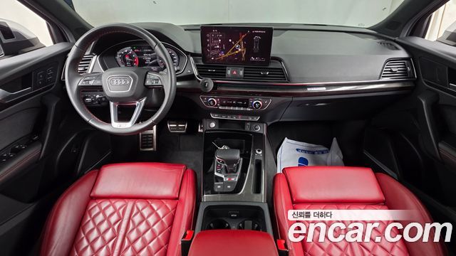 Audi SQ5 — interior