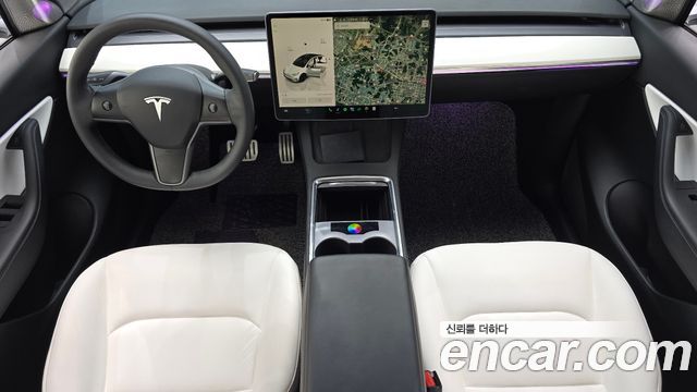 Tesla Model Y — interior