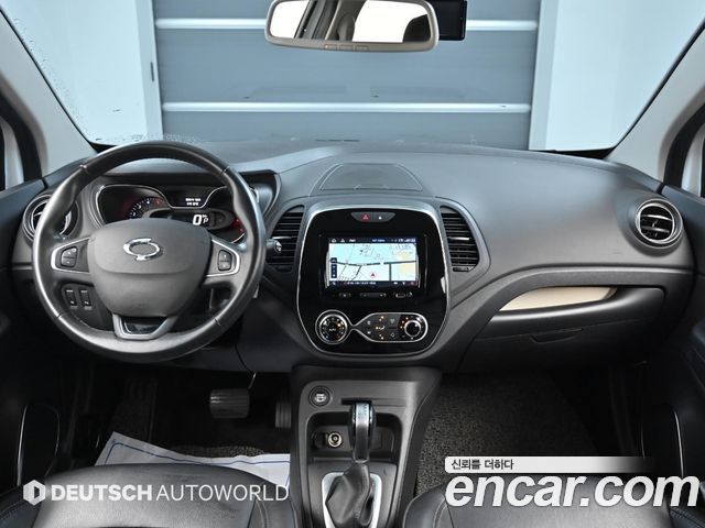 Renault Korea QM3 — interior