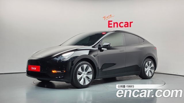 Tesla Model Y — exterior