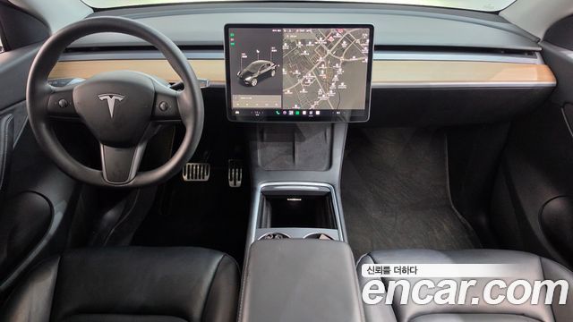 Tesla Model Y — interior