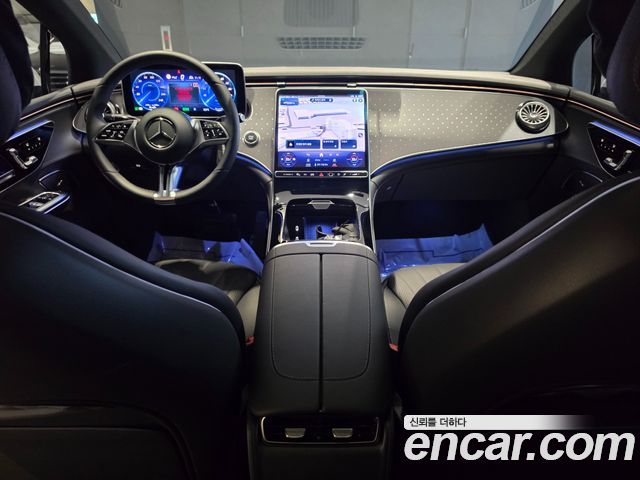 Mercedes-Benz EQE — interior