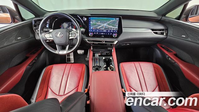 Lexus RX — interior