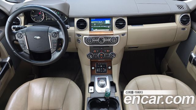 Land Rover Discovery — interior