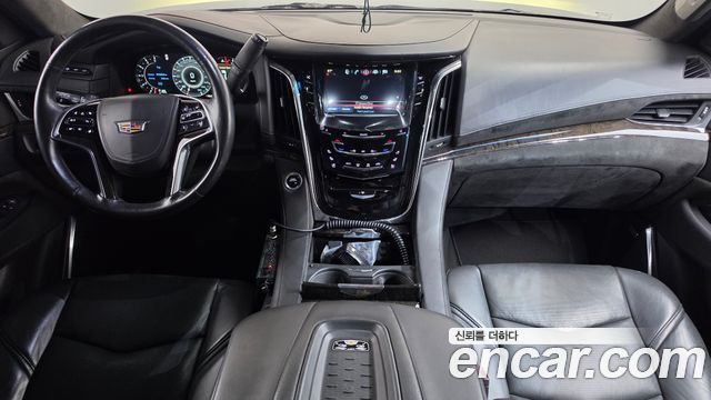 Cadillac Escalade — interior