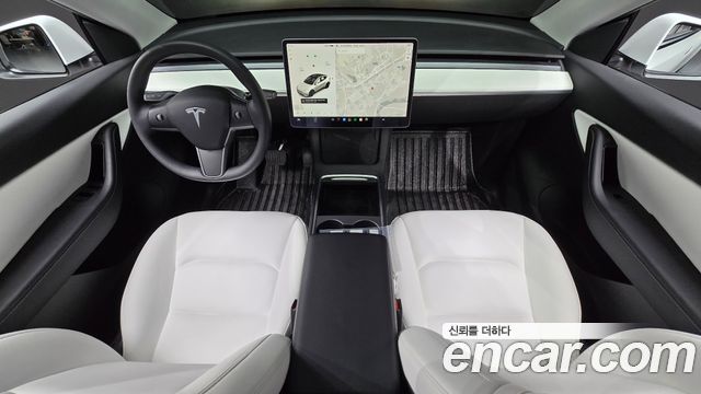 Tesla Model Y — interior