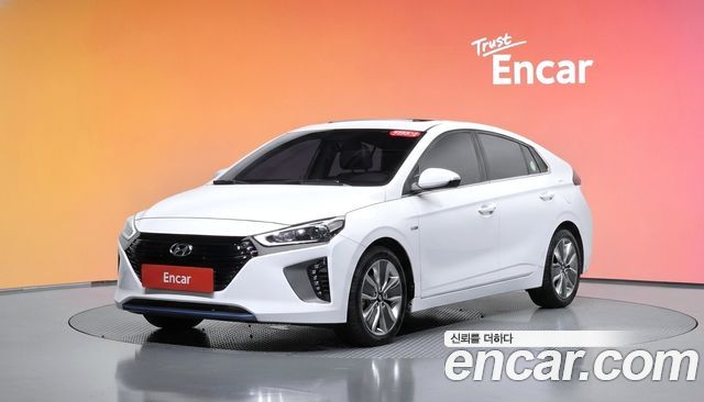 Hyundai Ioniq