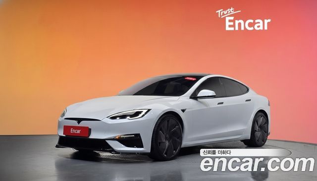 Tesla Model S — exterior