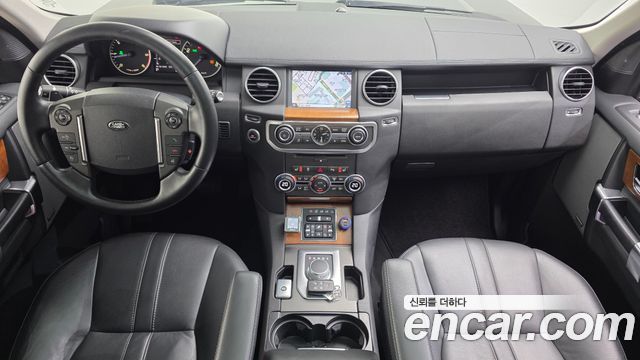 Land Rover Discovery — interior