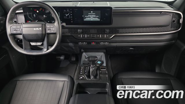 Kia Tasman — interior