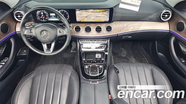 Mercedes-Benz E-Class — interior