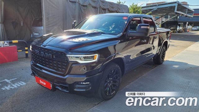 Dodge Ram Pickup — exterior