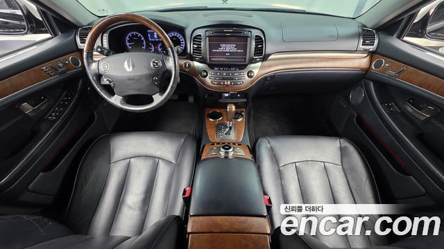 KG Mobility Chairman — interior