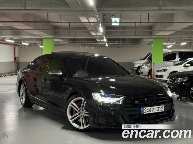 Audi S8 — exterior