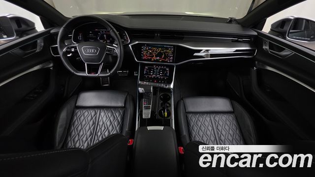 Audi S7 — interior