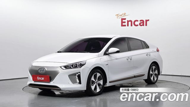 Hyundai Ioniq — exterior