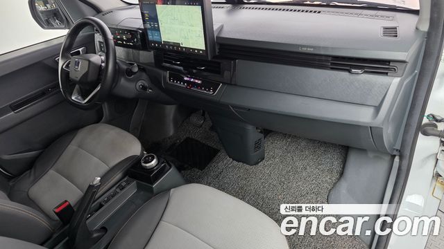 SE-A2 Van — interior