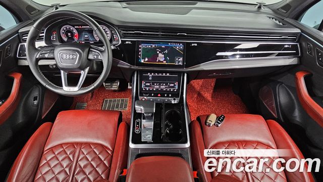 Audi SQ7 — interior