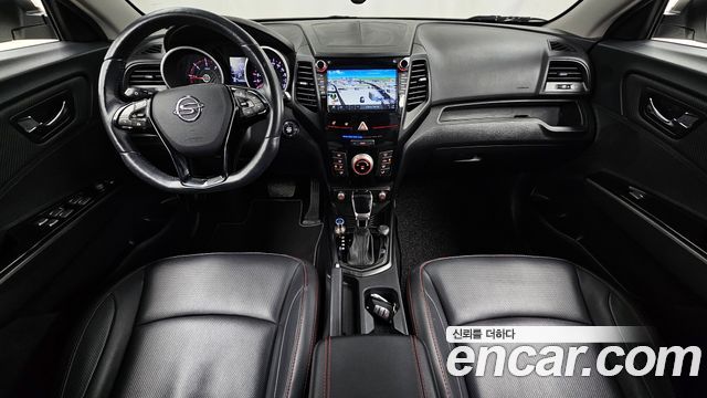 KG Mobility Tivoli — interior