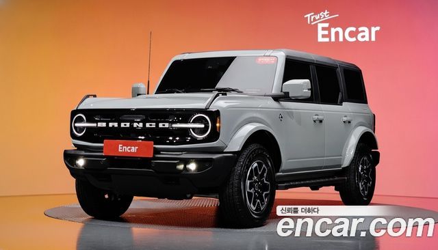 Ford Bronco — exterior