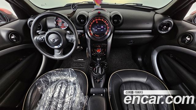 MINI Countryman — interior