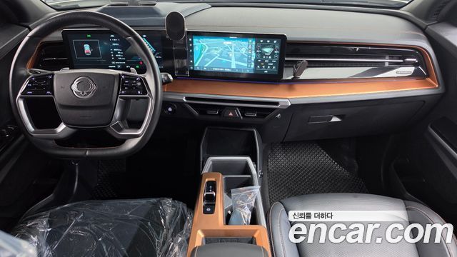KG Mobility Torres — interior