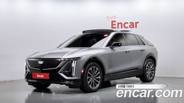 Cadillac Lyriq — exterior