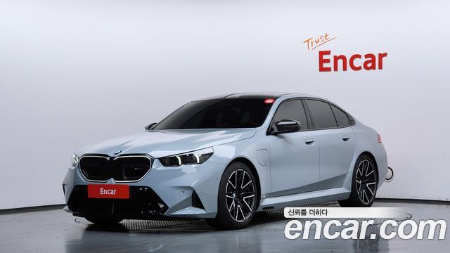 BMW M5 — exterior