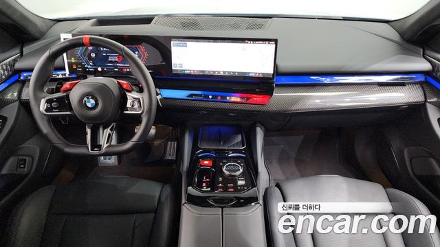 BMW M5 — interior