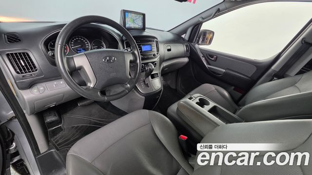Hyundai Starex — interior