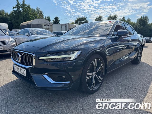 Volvo S60 — exterior